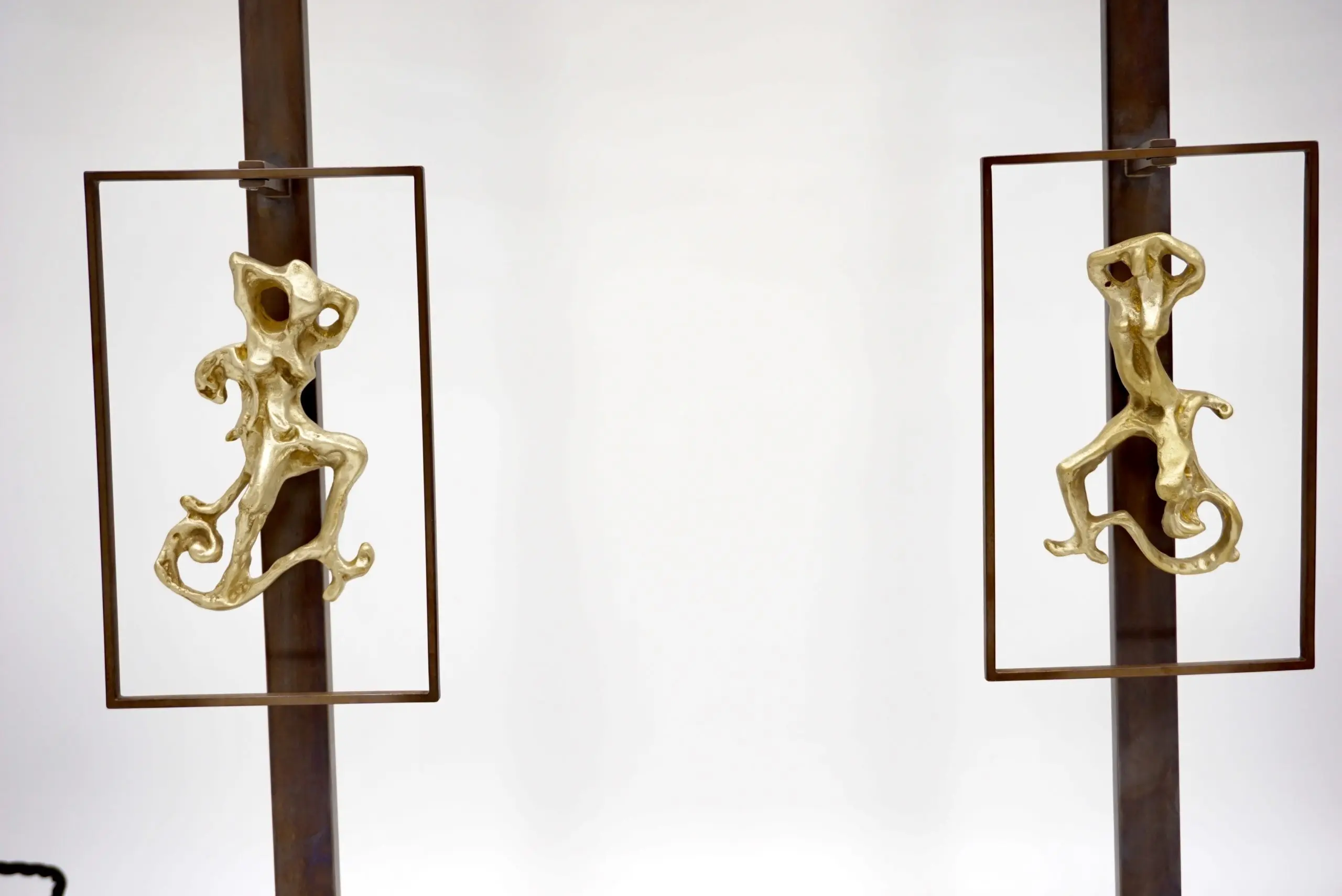 Pair of LUCIO FONTANA sculptures bronze female figures table lamps, 1950-2021 — image 3