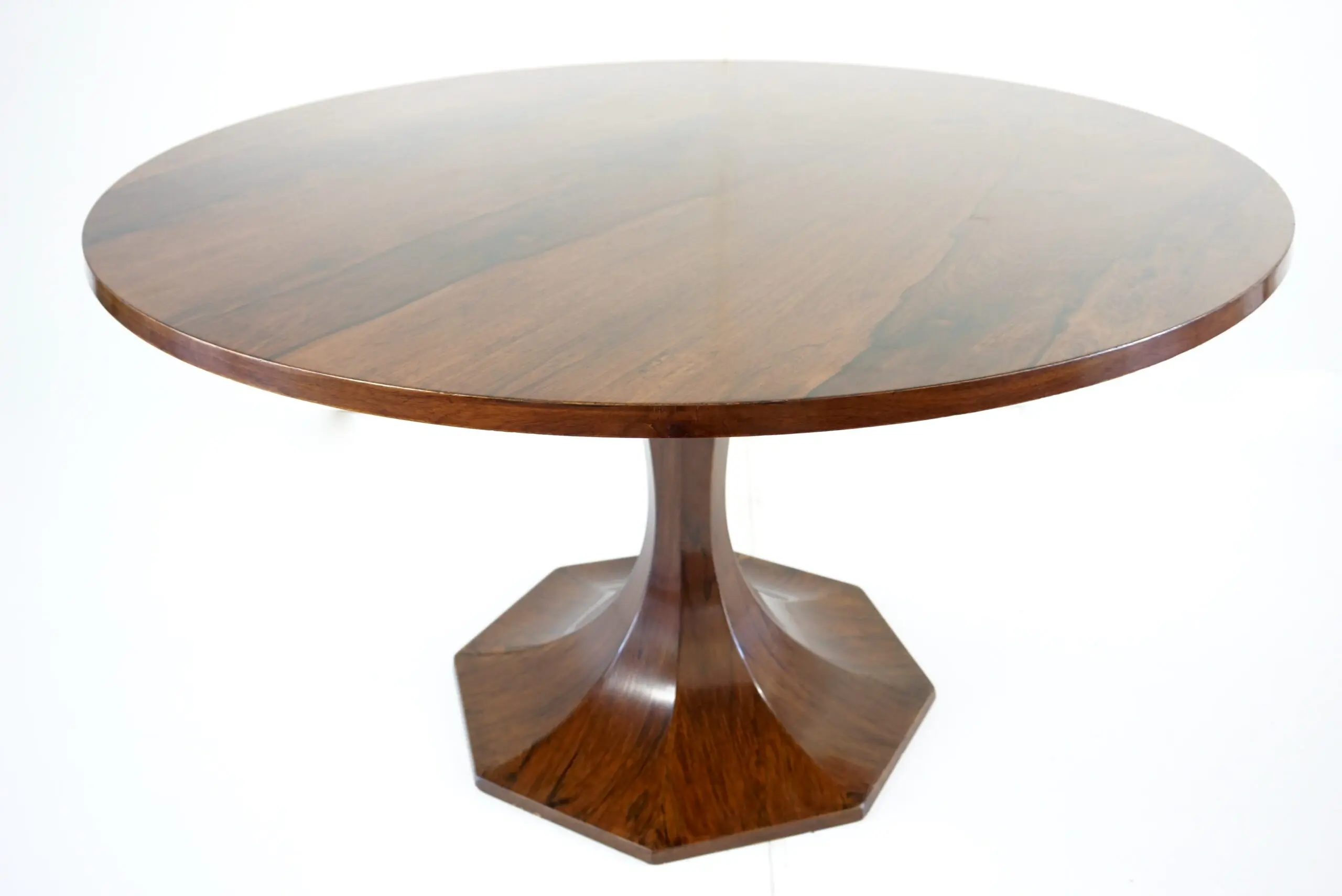 stunning Carlo De Carli large wood veneer round pedestal dining table, 1960 — image 1
