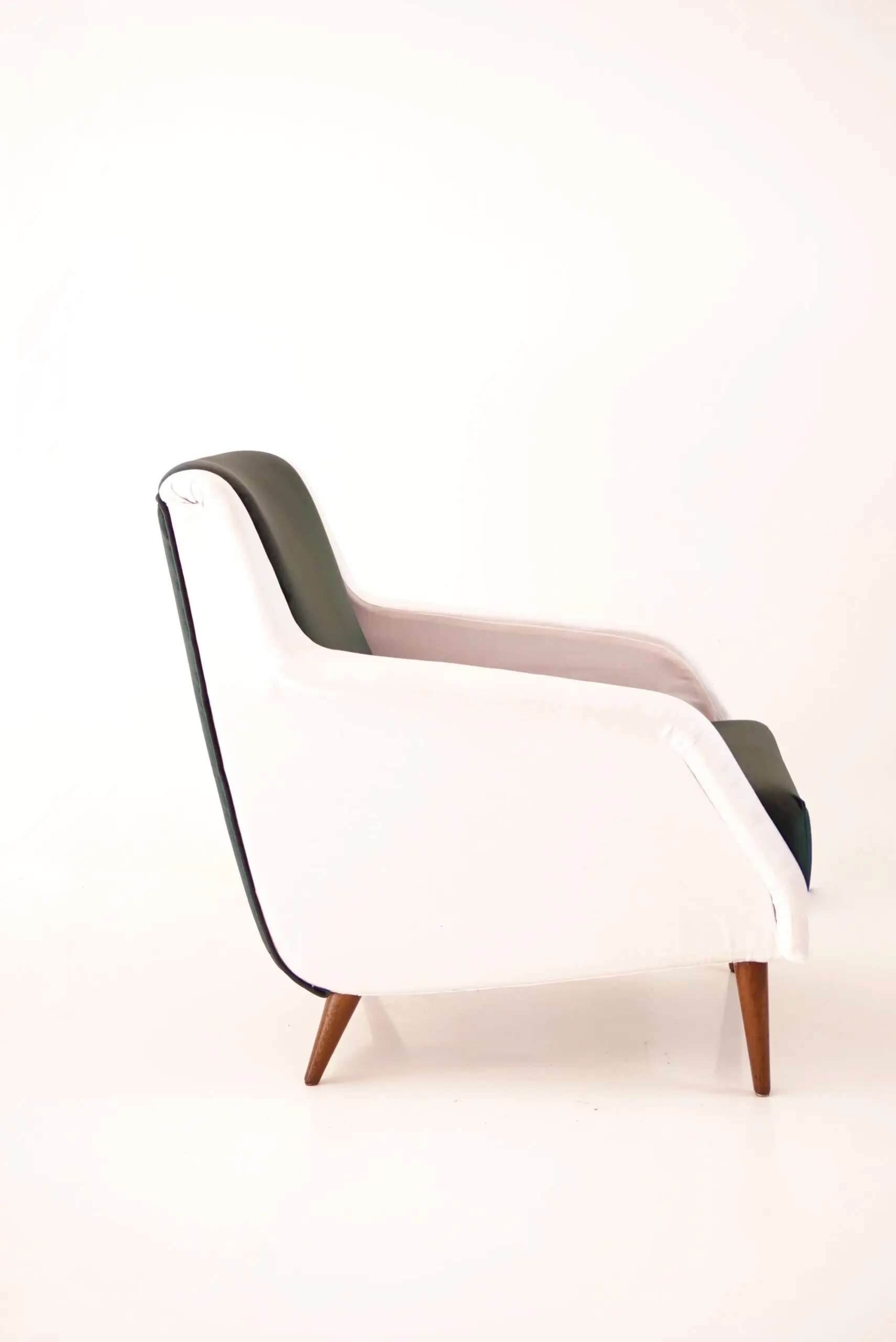 Carlo de Carli bicoloured armchair model n. 802 by Cassina, 1954 — image 3