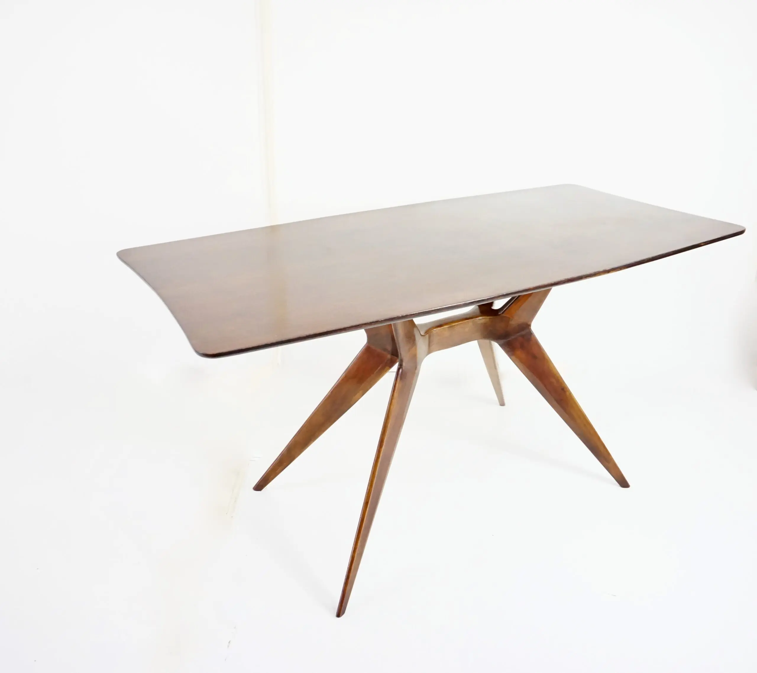 fine Attr. Ico Parisi walnut dining or console table, 1950 — image 2