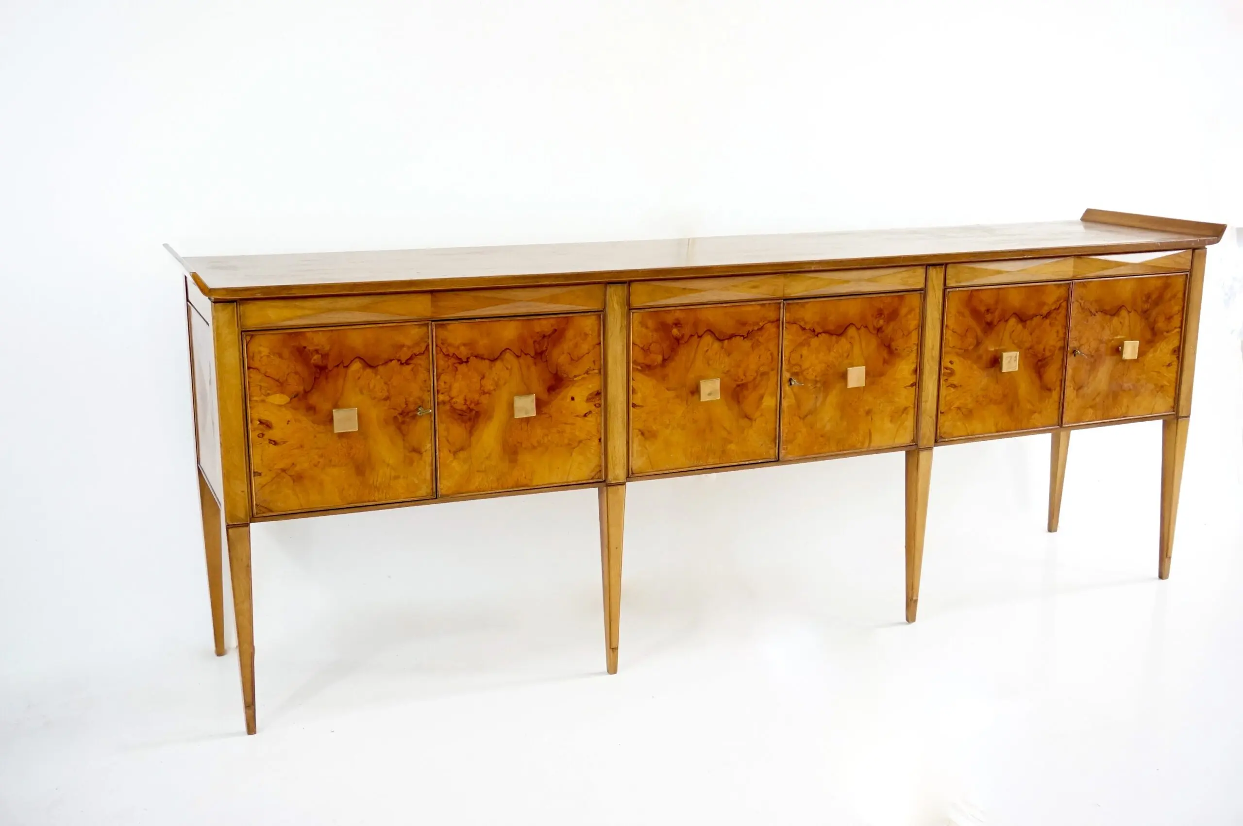 Tomaso Buzzi & Emilio Lancia att. briar root unique six doors sideboard, 1940 — image 3