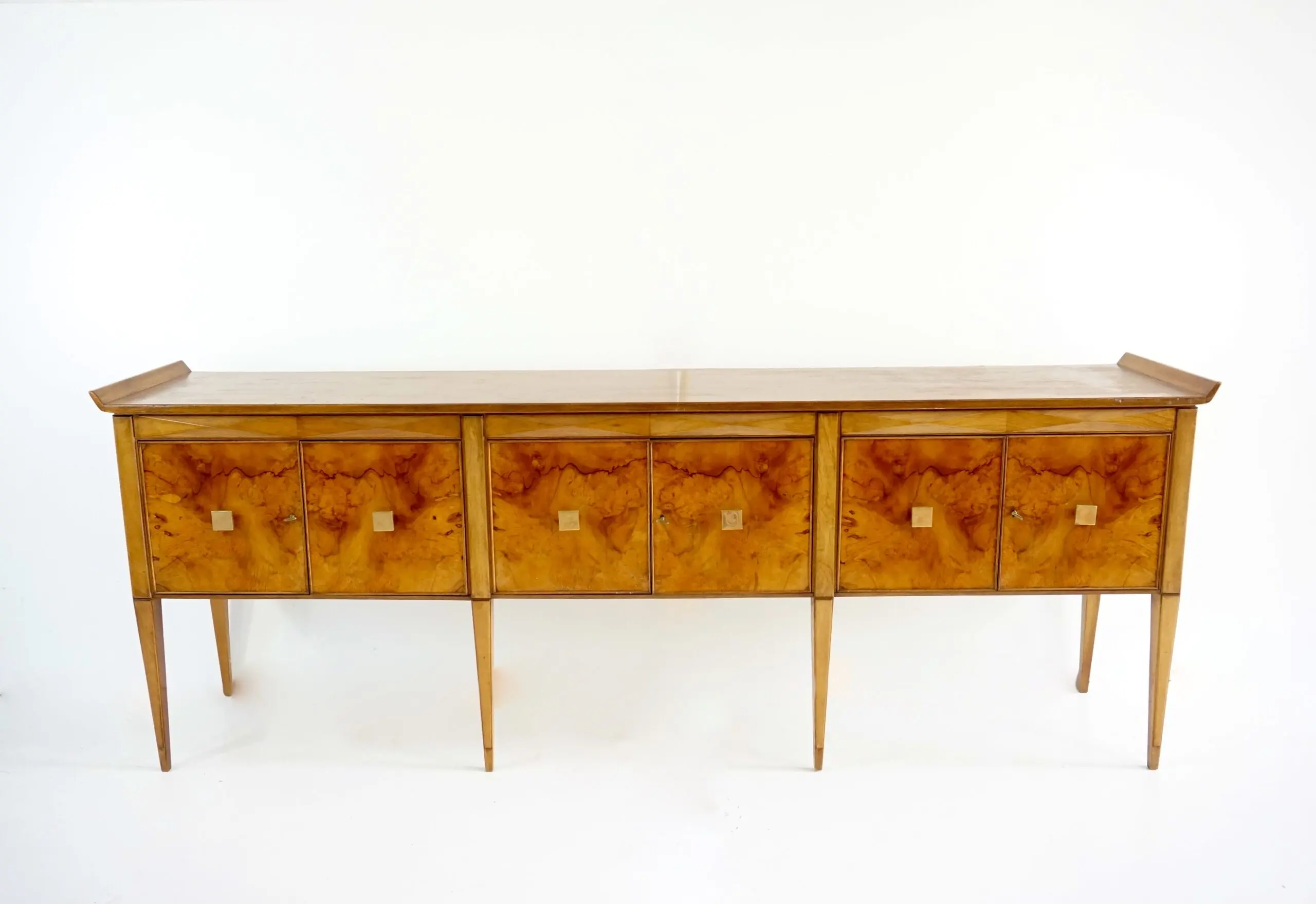 Tomaso Buzzi & Emilio Lancia att. briar root unique six doors sideboard, 1940 — image 1